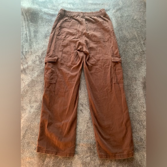 Ardene’s Baggy Wood Brown Straight Legged Women’s Cargos - Picture 2 of 5